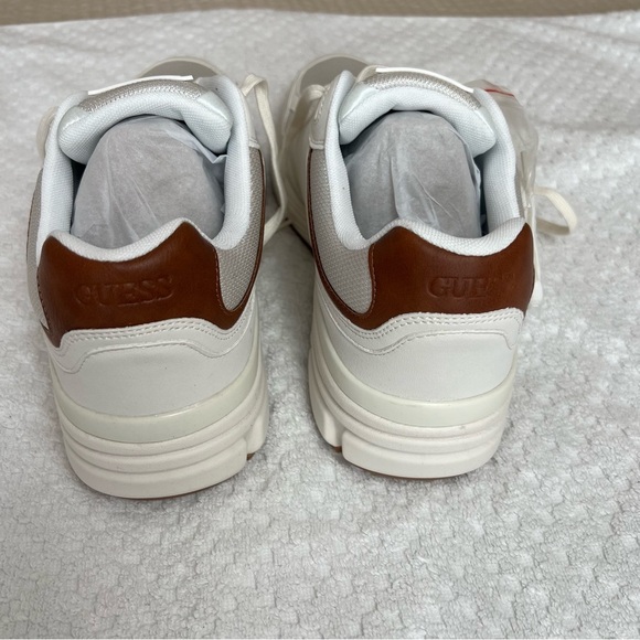 NWOT. GUESS Men's Palak Sneaker - Picture 7 of 9